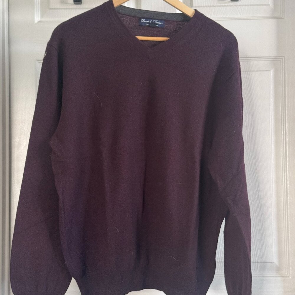 Davis & Squire Fine Merino Wool Burgundy V-neck Sweater, XL